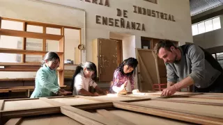 Freiwilligenarbeit in Bolivien: Handwerkliche Arbeit mit Kindern