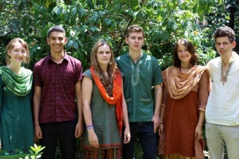 Elisabeth, Minar, Maike, Quirin, Emilia und Paul twittern von ihrem weltwärts-Dienst in Bangladesh